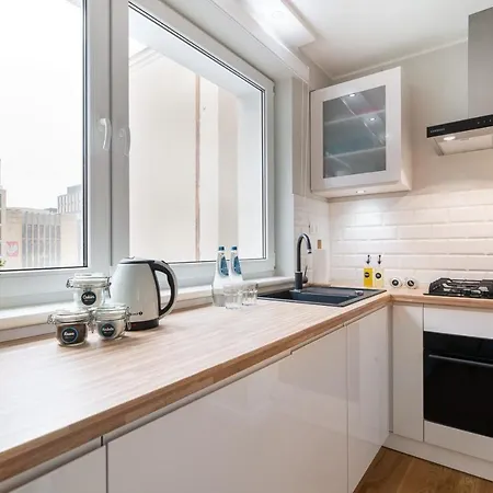 Rent Like - Zlota 6 Apartman Varsó