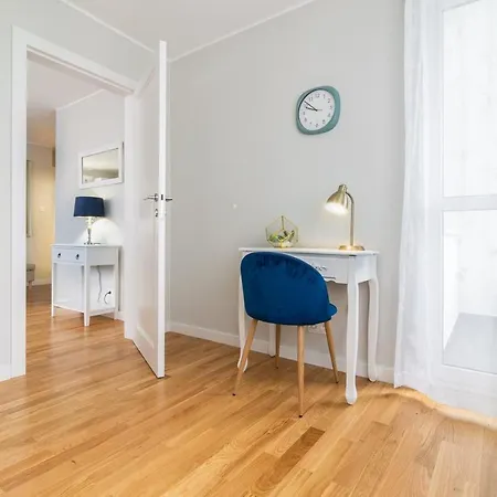 Апартаменты Rent Like - Zlota 6
